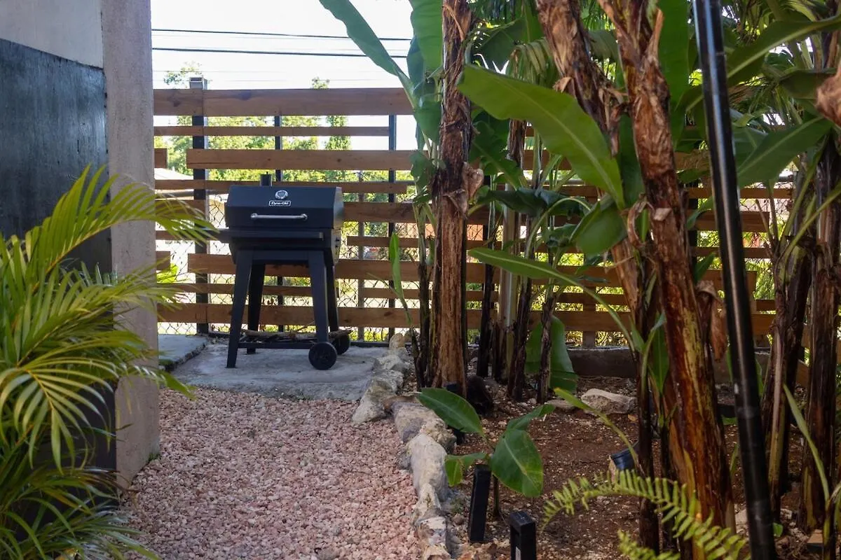 Holiday home Bright 2Br Retreat - Fast Wifi - Ac -5 Mins To Beach -Falmouth Jamaica
